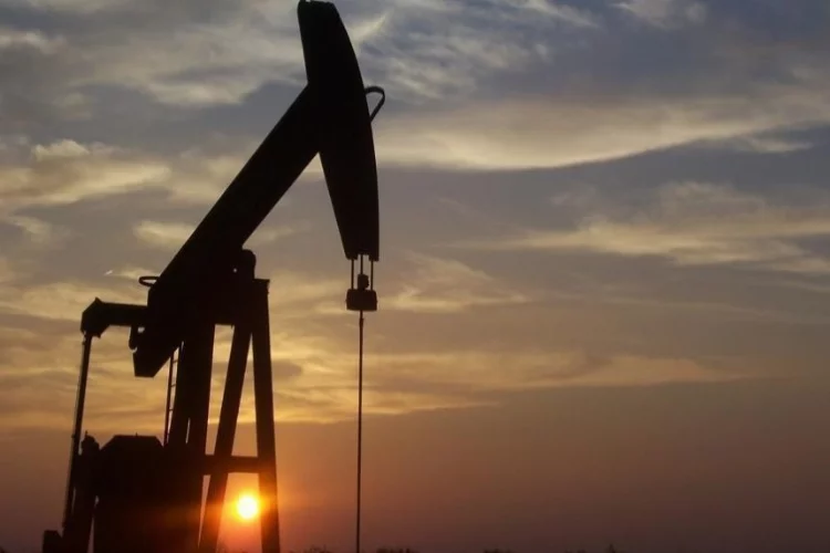 Rus Ural petrolünün fiyatı azaldı