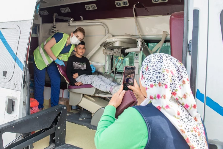İzmir Büyükşehir'in Hatay’daki sahra hastanesinde günde 350 hasta tedavi ediliyor