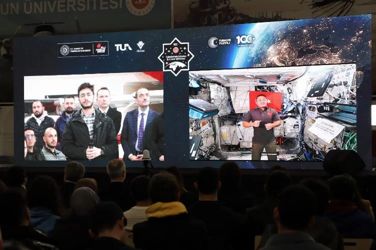 Samsun’da öğrenciler, Astronot Alper Gezeravcı ile canlı görüştü