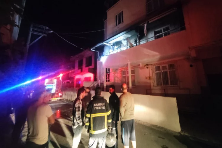 Samsun Bafra'da yangın: 4 kişi hastanelik oldu