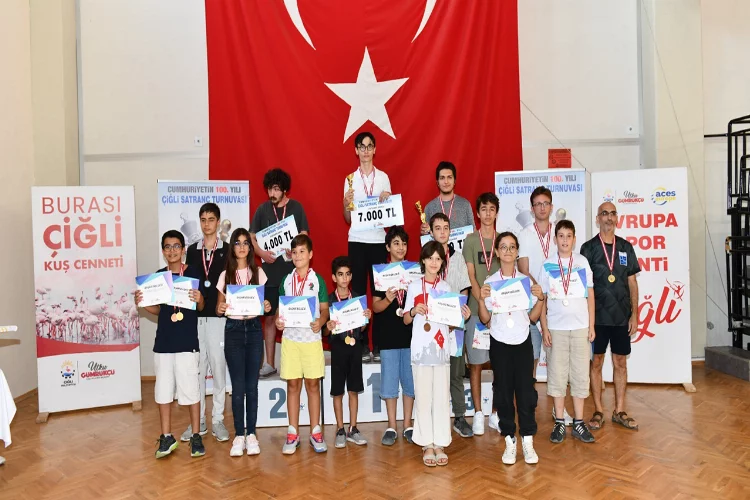 Çiğli'de Satranç Turnuvası düzenlendi