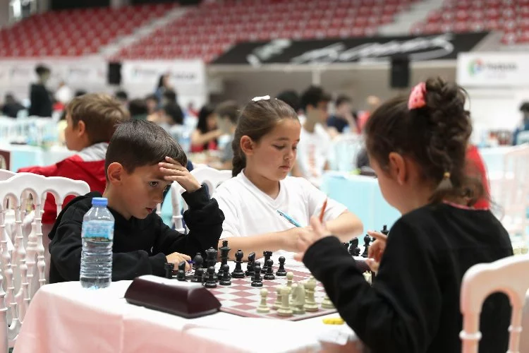 Satrançseverler Kyme Satranç Turnuvası’nda buluşacak