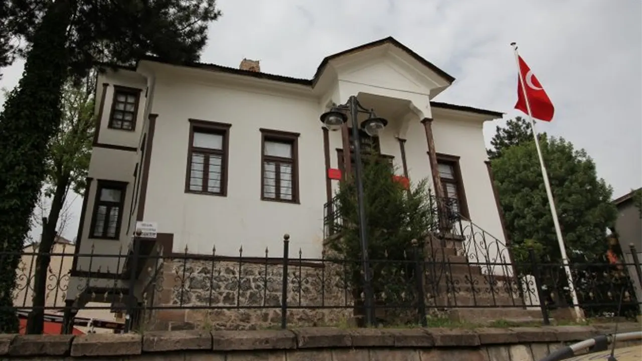 Şebinkarahisar Atatürk Evi ve Müzesi