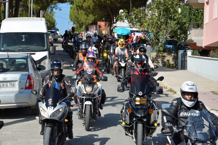 Motosiklet tutkunları Demirci'de bir araya geldi