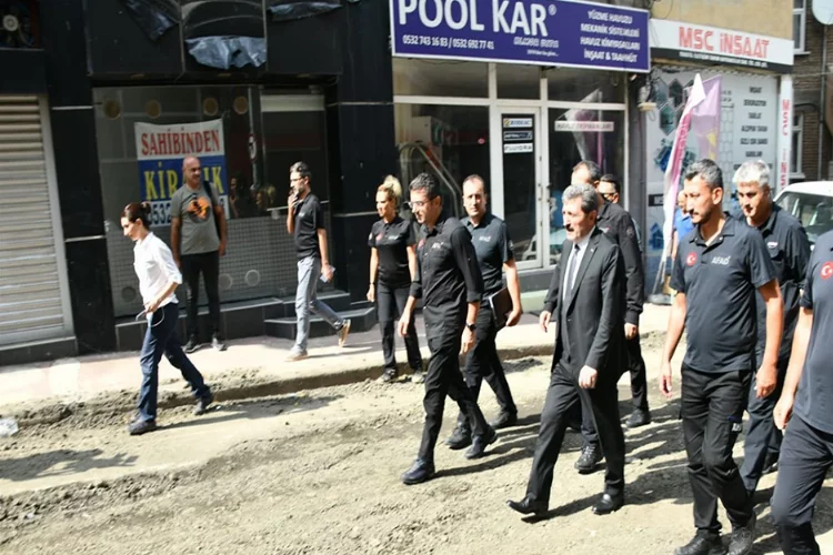 AFAD Başkanı Memiş, Samsun’da yaşanan sel felaketi sonrası açıklama yaptı