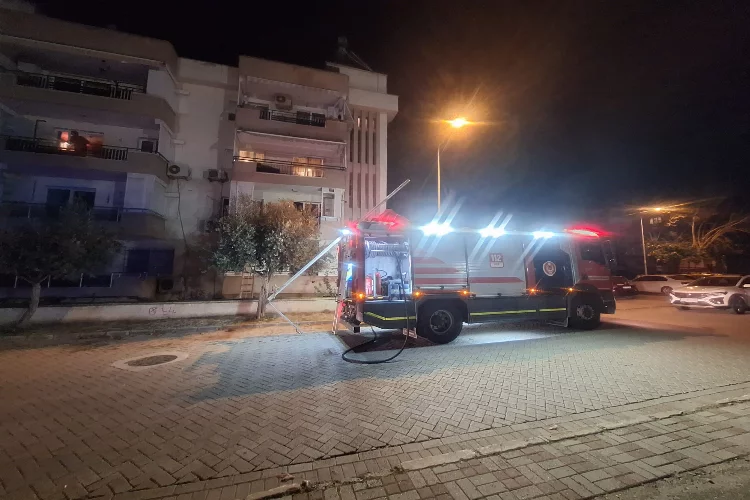 İzmir haber: Yemek yaparken yere düştü açık ocaktan yangın çıktı