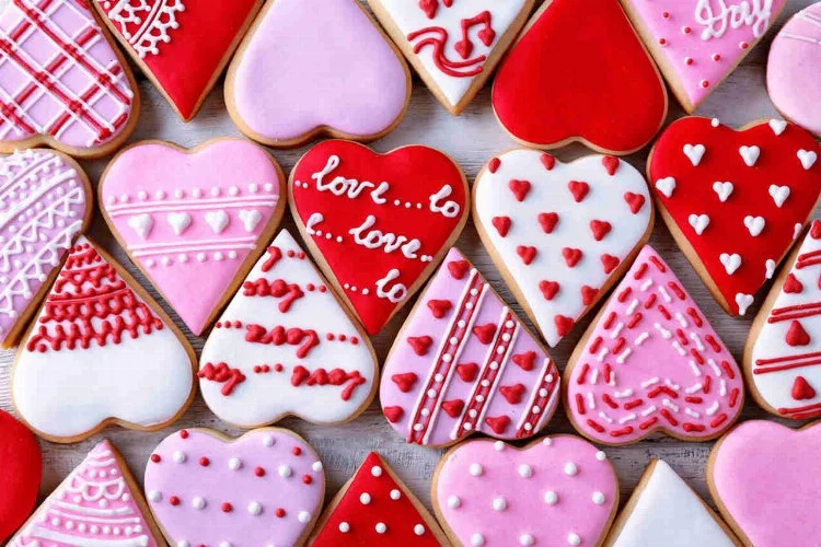 Sevgililer Günü Kurabiyesi tarifi: Sevgililer günü kurabiyesi nasıl yapılır? En pratik kırmızı kalpli kurabiye tarifi