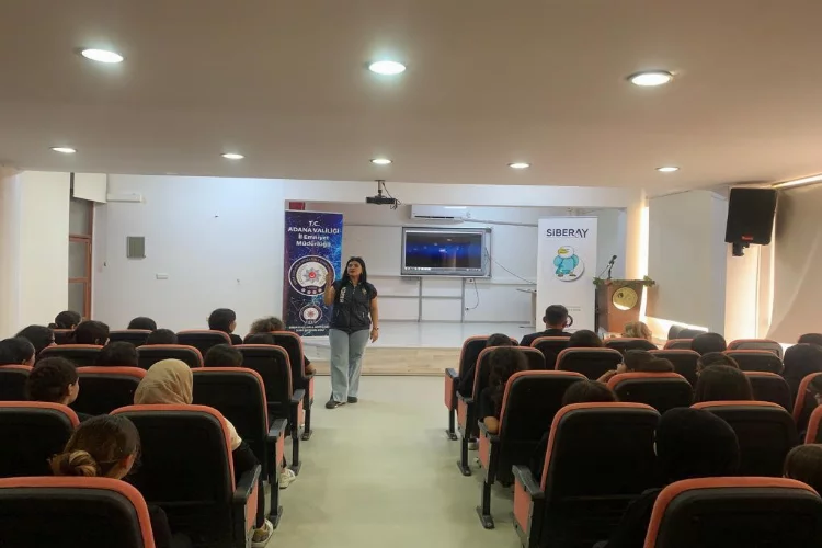 Adana'da öğencilere siber zorbalık semineri verildi