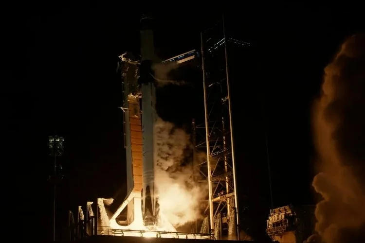 SpaceX'in Crew-8 görevi başarıyla başladı: Astronotlar ISS'e yolculukta