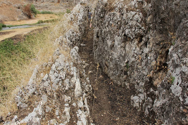 Adıyaman'da bin 700 yıllık su kanalı bulundu