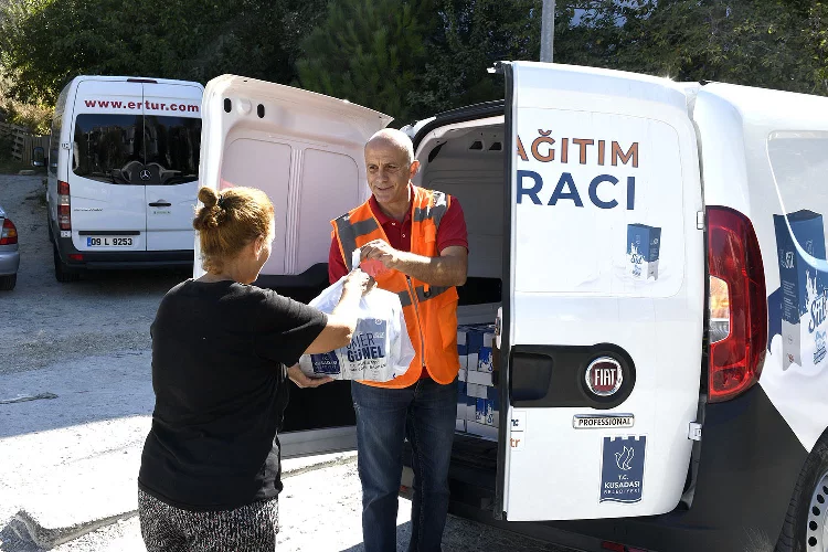 Kuşadası Belediyesi çocuklar için süt desteği sağladı