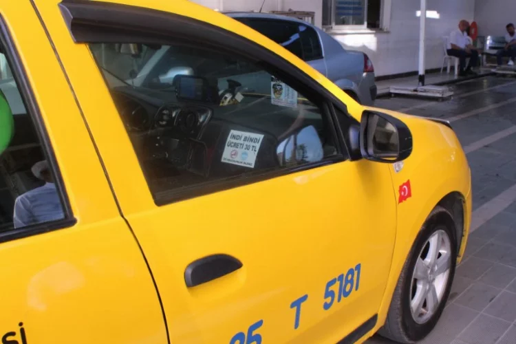 İzmir’de taksi-minibüs ücretlerine zam geldi mi?