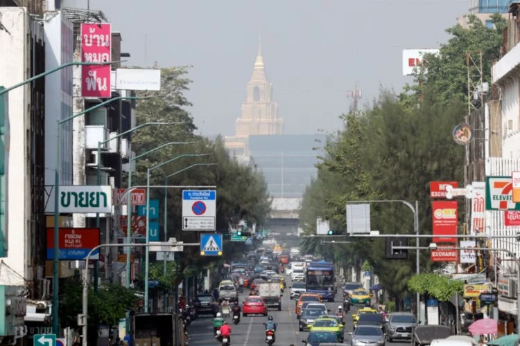 Tayland'da hava kirliliği arttı... Kurumlar evden çalışıyor