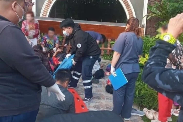 Tayland'da poz vermek isterken balkon çöktü: 13 yaralı