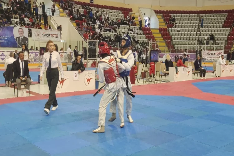 Erzurum'da Ümitler Taekwondo Şampiyonası
