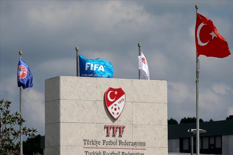 TFF, ara transfer döneminin 10 gün uzatılması için FIFA ile görüşüyor