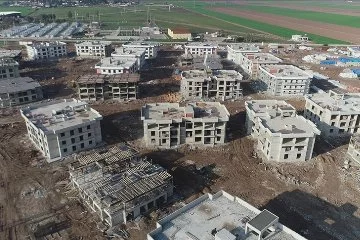 Hatay'da deprem konutlarının inşası devam ediyor