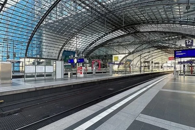 Almanya’da demir yolu çalışanları yeniden greve gidiyor