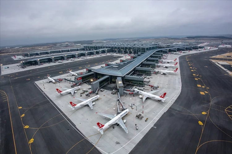 Milyonlarca yolcu İstanbul Havalimanı'na akın etti