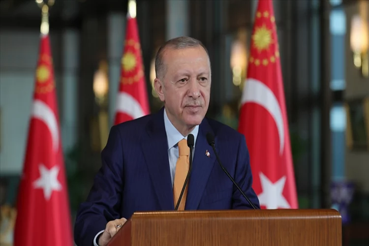 Cumhurbaşkanı Erdoğan: Fırsat eşitliği ve liyakat gibi değerleri kamu ve özel sektörümüze yerleştirmenin gayretindeyiz