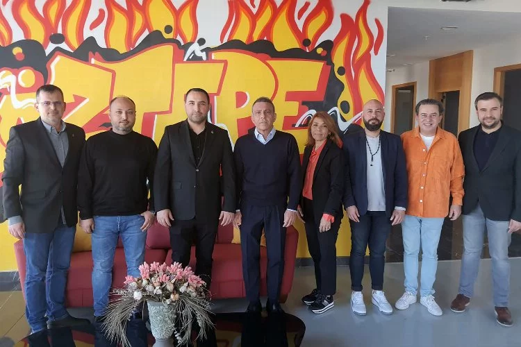TSYD İzmir Şubesi, Göztepe Kulübü'nü ziyaret etti 
