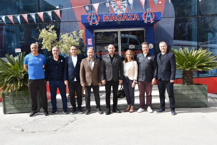 TSYD İzmir Şubesi ile Altınordu'dan anlamlı turnuva