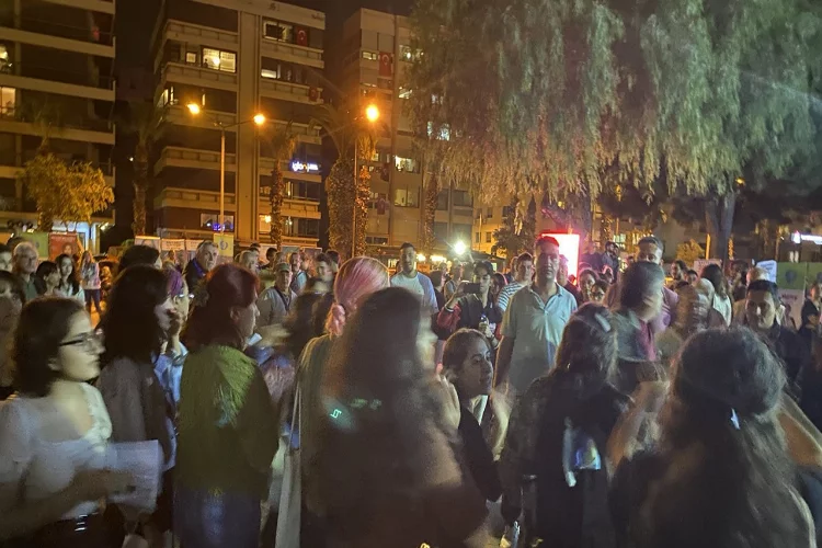 Celal Şengör’e İzmir’de protesto: "Tacizci hoca istemiyoruz!"