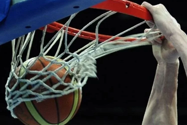 Türkiye Basketbol Ligi'nde normal sezon perdesi kapanıyor!