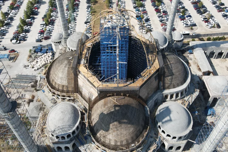Uludağ Üniversitesi'ndeki caminin kaba inşaatı sona eriyor