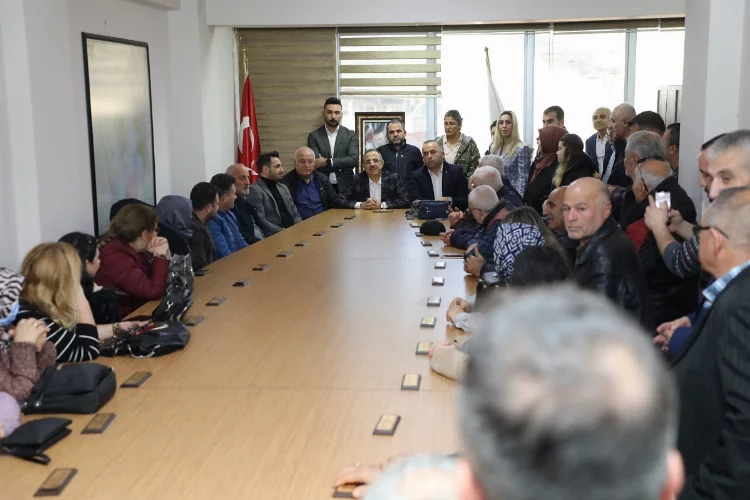 AK Parti İzmir İl Başkanı Kerem Ali Sürekli: Sallanan masalarına takoz yaratmaya çalışıyorlar