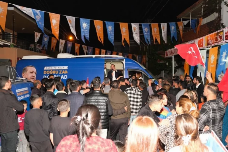 AK Partili Sürekli Menemen’de ayak basmadık yer bırakmadı