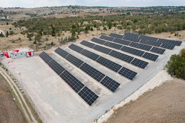 Uşak’ta güneş enerji santrali törenle hizmete açıldı