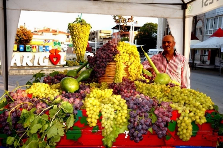 Üzüm Festivali Manisa’da renkli görüntülere sahne oluyor