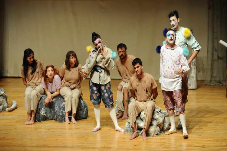 Karşıyaka Belediye Tiyatrosu 28. sezonuna perde açtı