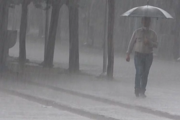 Valilik uyardı: Ankara'ya sağanak yağış geliyor