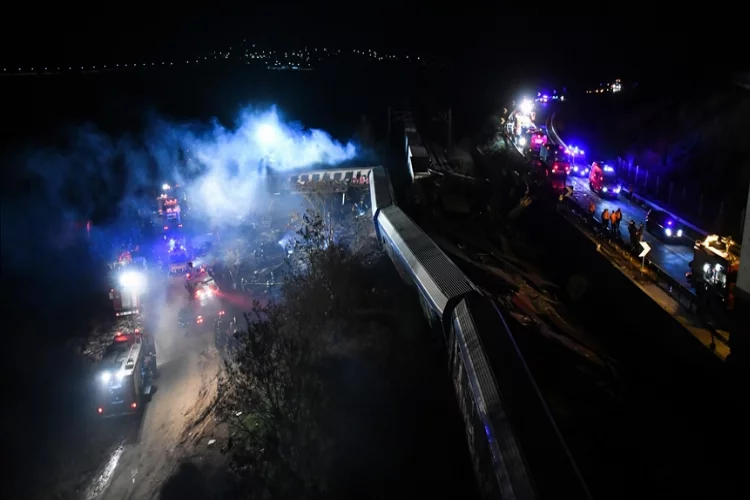 Yunanistan'da tren kazası: 32 kişi hayatını kaybetti
