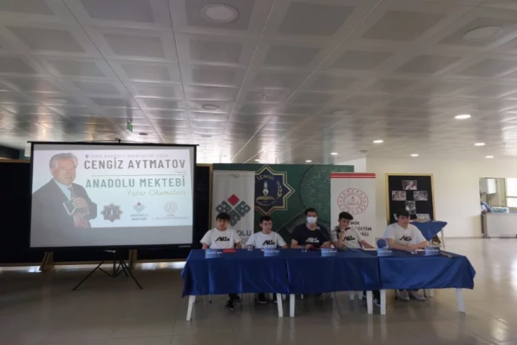 Karabağlar’da “Cengiz Aytmatov Okul Paneli” gerçekleştirdi