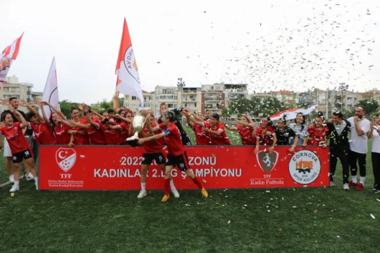 Bornova Hitab Spor Kadınlar 1. Lig'e yükseldi