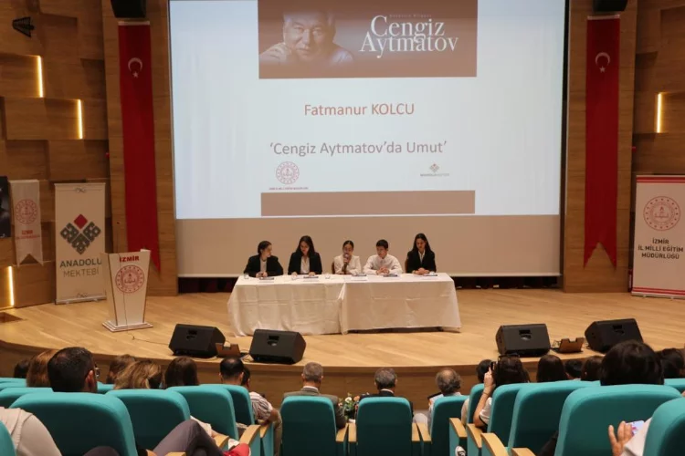 İzmir’in Anadolu Mektebi Öğrencileri ‘Cengiz Aytmatov’u anlattı