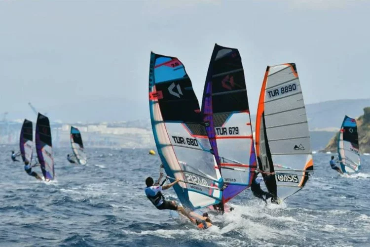 Windsurf Türkiye Şampiyonası için Foça'da hazırlıklar tamam