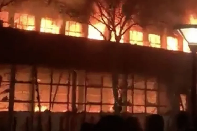 Güney Afrika'da yangın: 63 kişi öldü