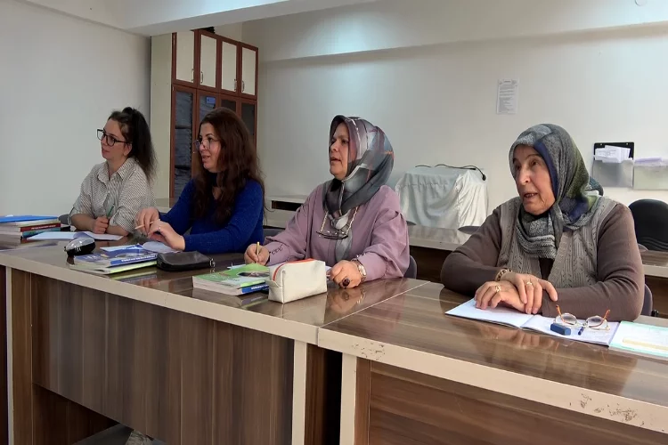 Yozgat’ta okuma yazma kursu kadınlara umut oldu