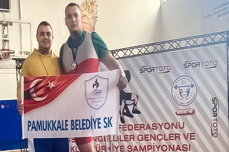 Denizlili halterci Türkiye Şampiyonu oldu