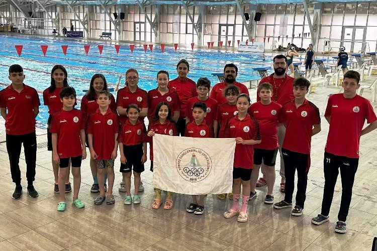 Yüzücülerin yeni hedefi Türkiye Şampiyonası