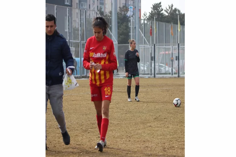 Kayserili Zeynep Bilir, U17 Kız Milli Takımı’na çağrıldı