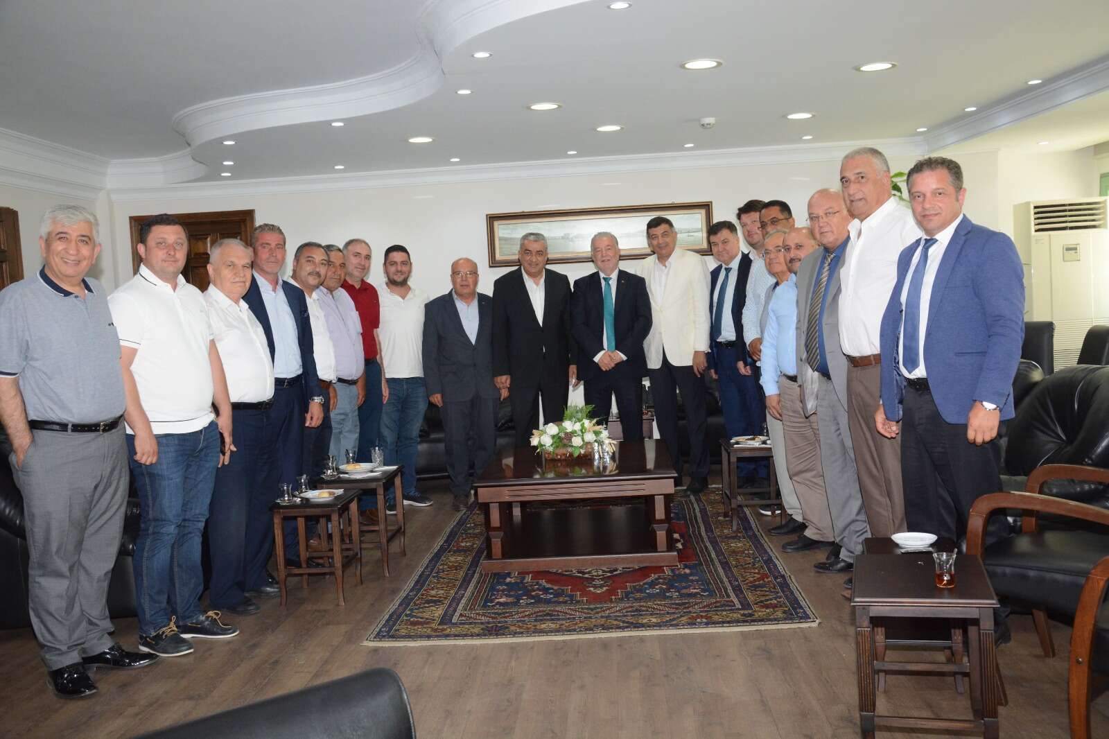 Serter’den İzmir esnafının yeni başkanına tebrik ziyareti
